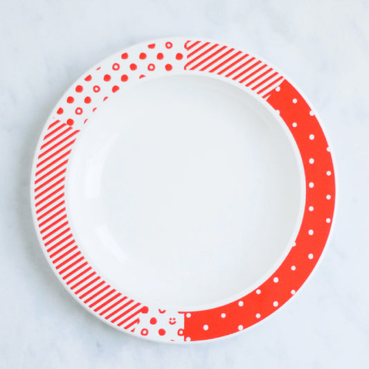 Red and white patterned melamine plate for kids